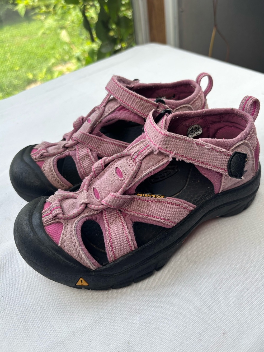 Keen Venice H2 Newport H2 Hybrid Waterproof Sport Sandals - Pink Girls Size 13